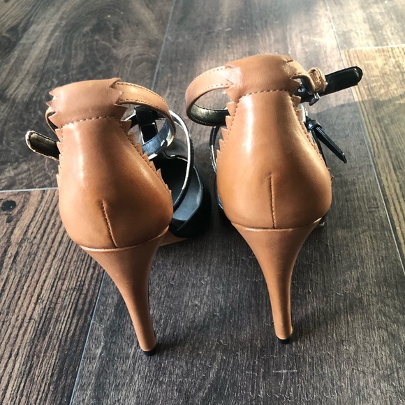 Black pumps by luxury rebel - Size 6 - Like new! - Picture 4 of 10